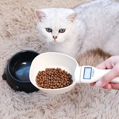 Cuillère doseuse digitale pour croquettes